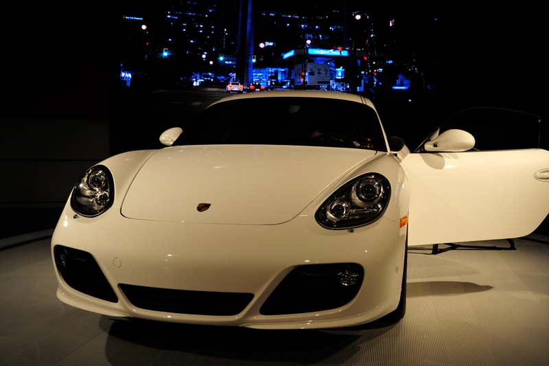 Illustration for article titled 2009 Porsche Cayman Comes To LA, Brings Optional Limited Slip Differential